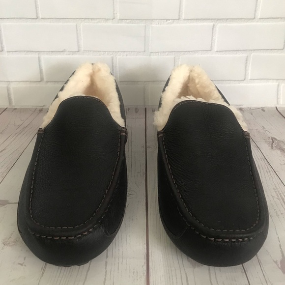 Ugg Men's ascot leather Brown Shearling Lined Loafers - Picture 2 of 7